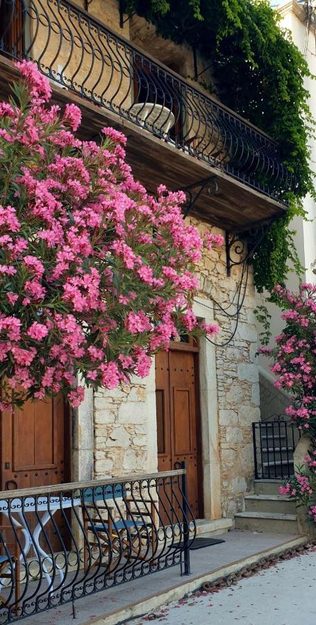Traditional Seafront Apartment Symi Bagian luar foto